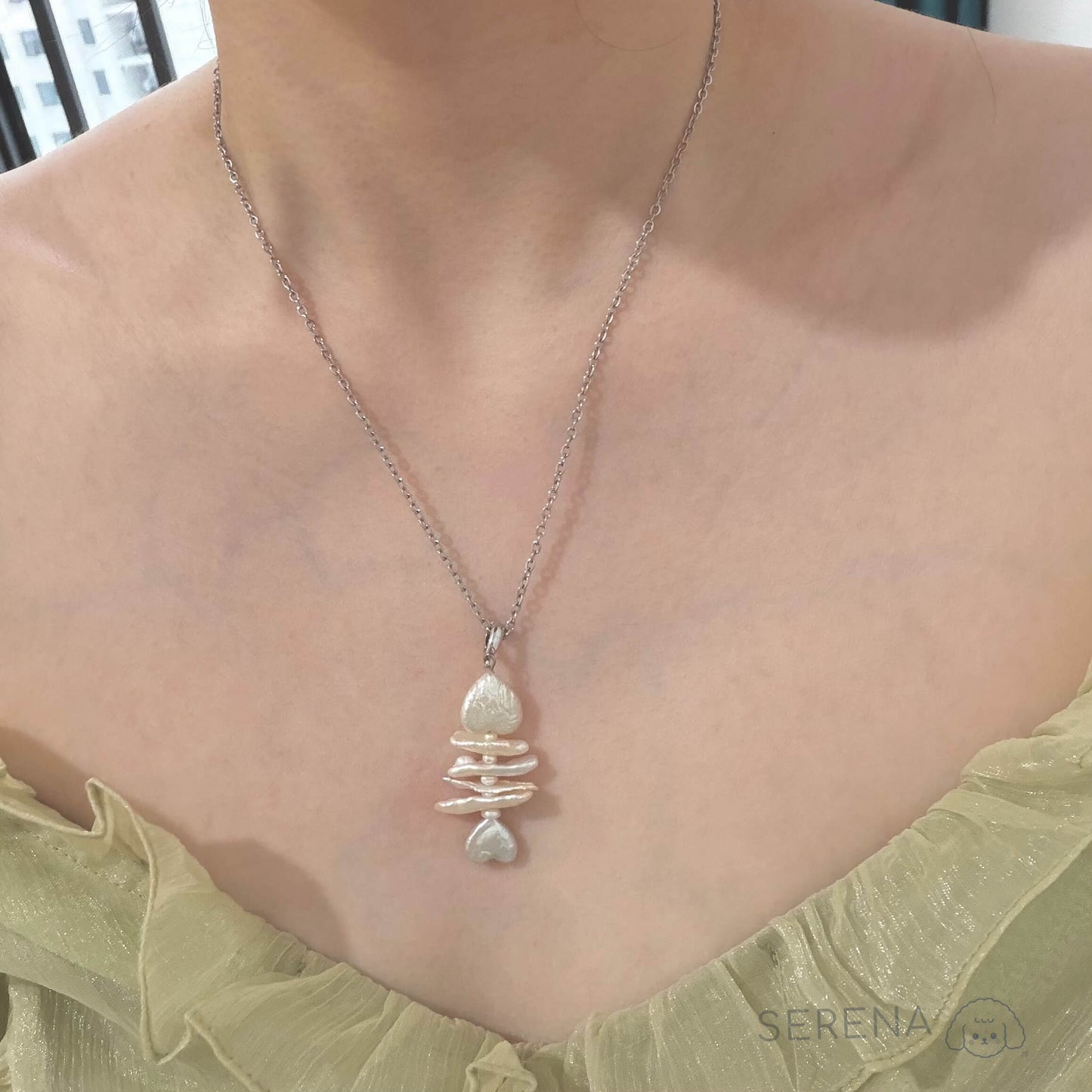Baroque Pearl Fishbone Pendant Necklace