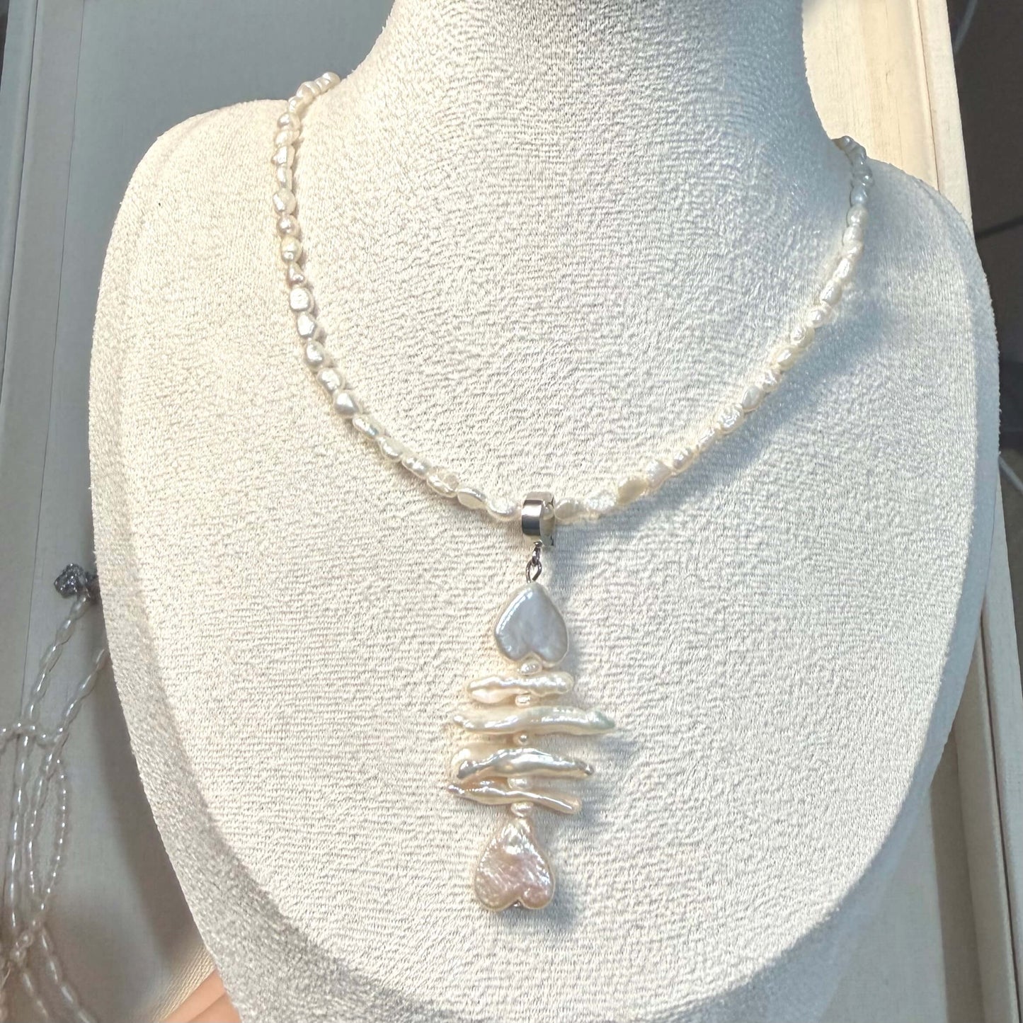 Baroque Pearl Fishbone Pendant Necklace